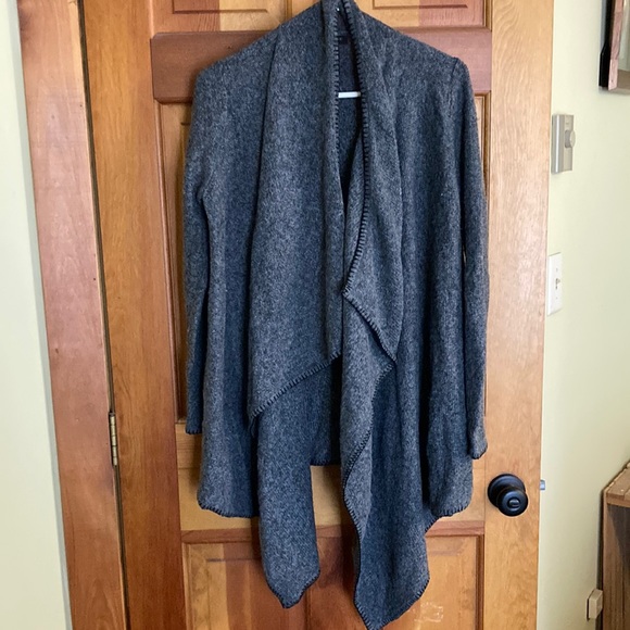 Banana Republic | Wool blend Sweater | S - Picture 3 of 9